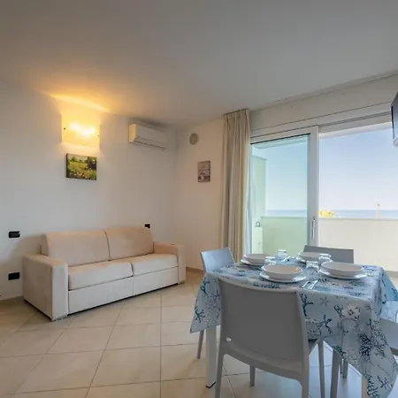 Brezza Di Mare - Bilocale Panoramico Con Parcheggio Rímini