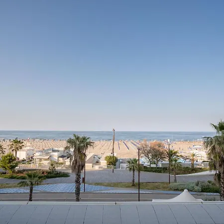 Brezza Di Mare - Bilocale Panoramico Con Parcheggio Apartamento